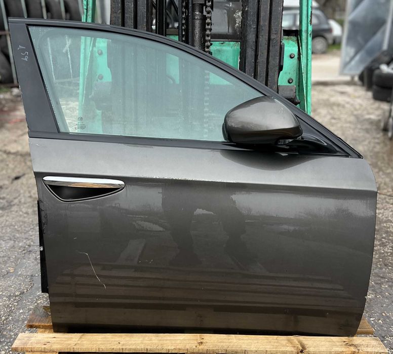 Предна врата за Alfa Romeo 159 / Алфа Ромео 159 2006г