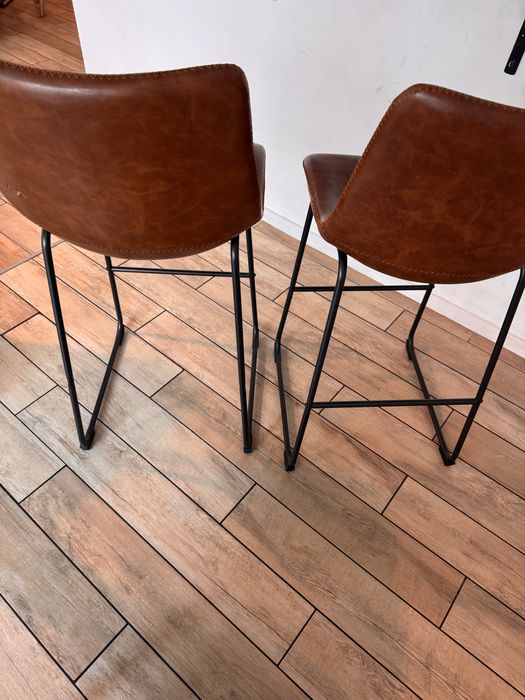 Scaune tip bar 2 bucati - 100 lei bucata