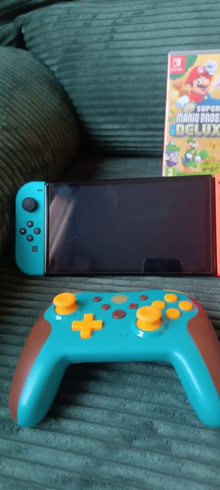 Нинтендо суич/Nintendo switch + controller+3 games