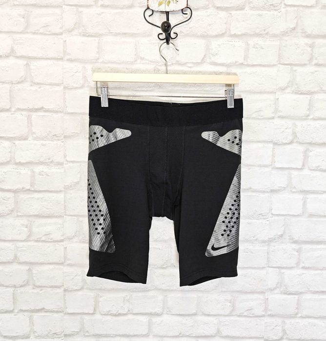 Nike Pro Combat Hyperstrong Compression къси панталони размер L