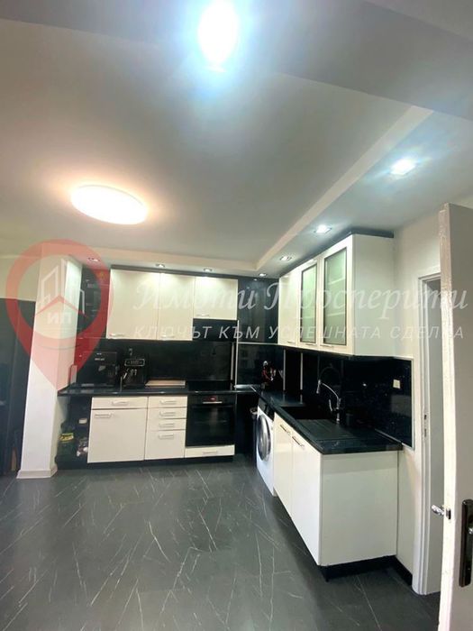 Продава се Тристаен апартамент в София, Бъкстон - 141 кв.м за 2341 €/кв.м - Снимка #4