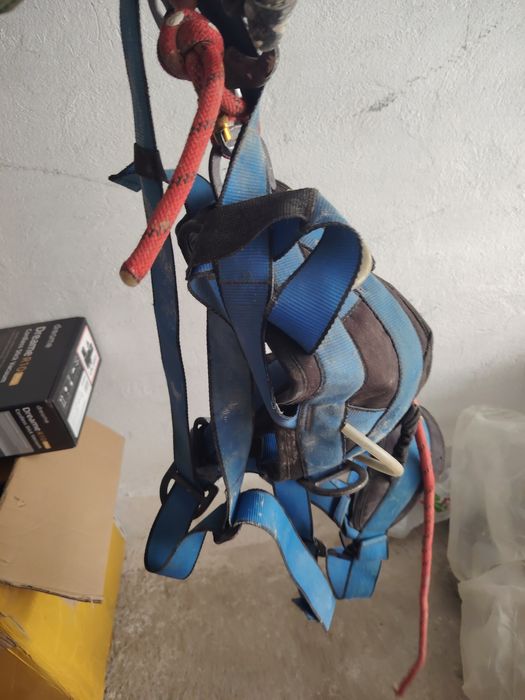 Продам страховочный пояс