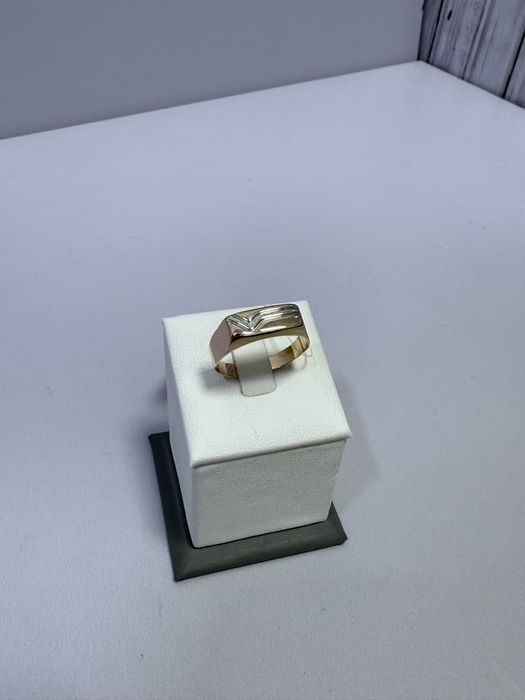 Печатка  из золота  / СТ081991