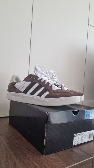 Adidas Tyshawn Pro Model