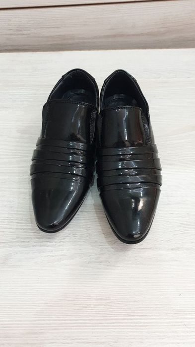 Лакированный туфли 26 размер