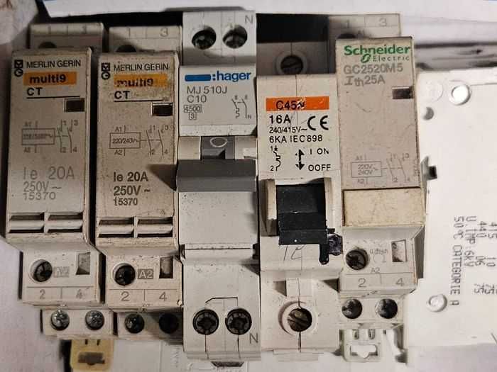 Contactor Schneider 25A , Gerin 20A , temporizator 220V