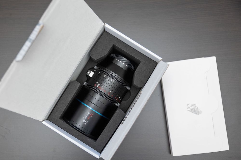 Vand obiectiv anamorphic Sirui 75mm T2.9 1.6x full frame RF mount