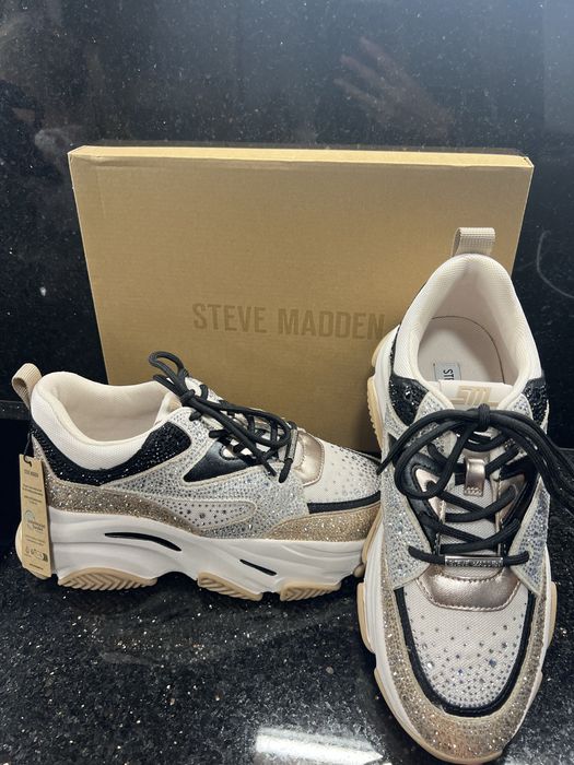 Обувки Steve Madden в камъни