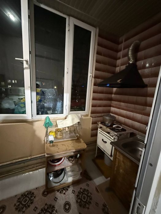 Арзон срочнометро Максим горкий 2 х 3 хона килинган сотилади