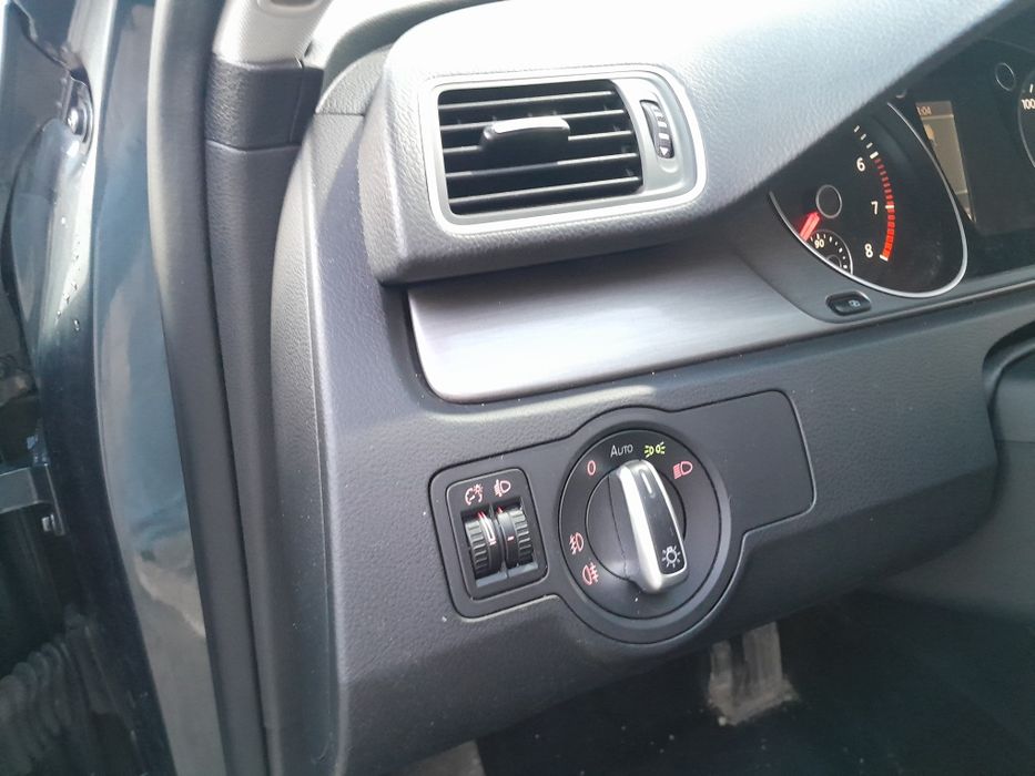 VOLKSWAGEN Passat 2011 — imagine 3