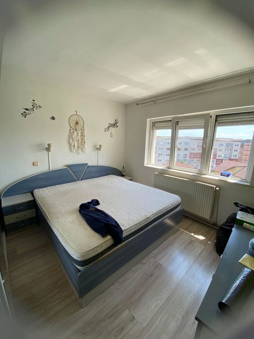 Vand apartament cu 2 camere