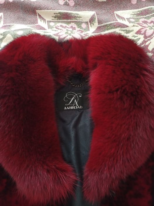 Шуба мутоновая воротник песец