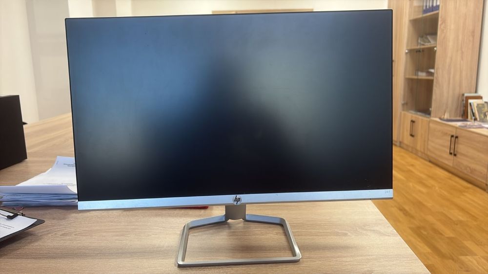 Монитор в отличном состоянии.