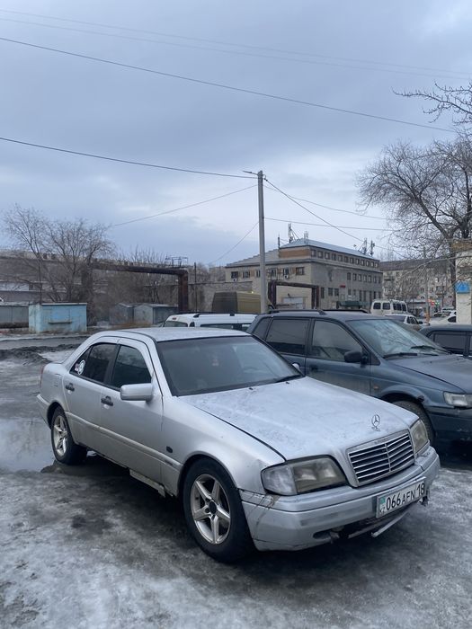 продам или обмее мерс с 180