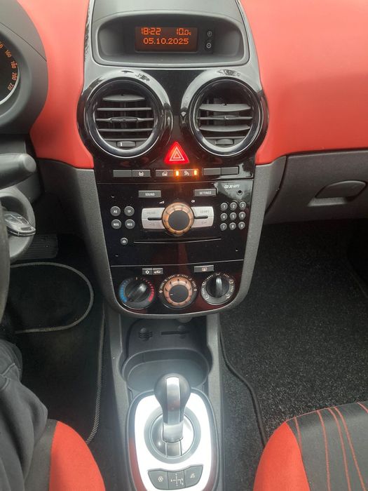 Vând Opel Corsa ; automata; 1.3 diesel