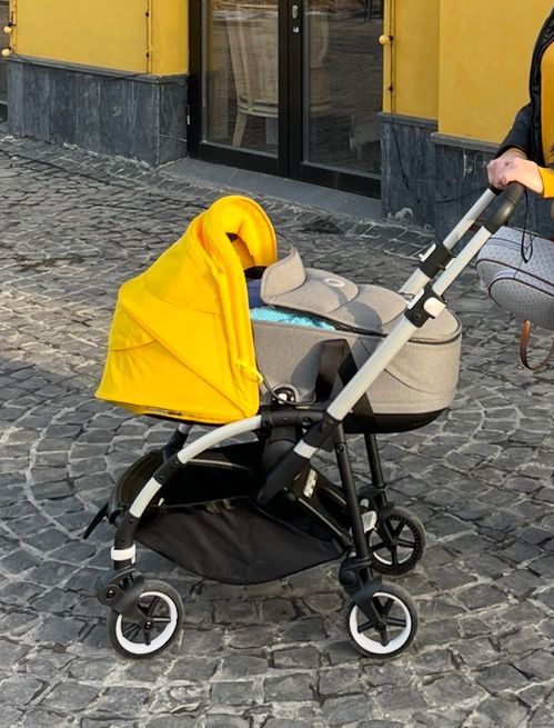 Продам коляску и люльку Bugaboo