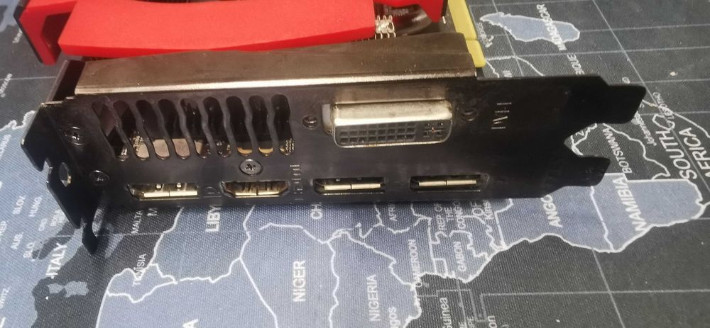 Продавам видео карта GTX 950 Gaming 2G