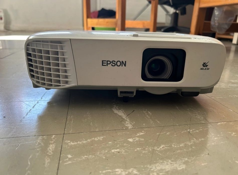 Jucărie adulți videoproiector Epson full HD ,Hdmi