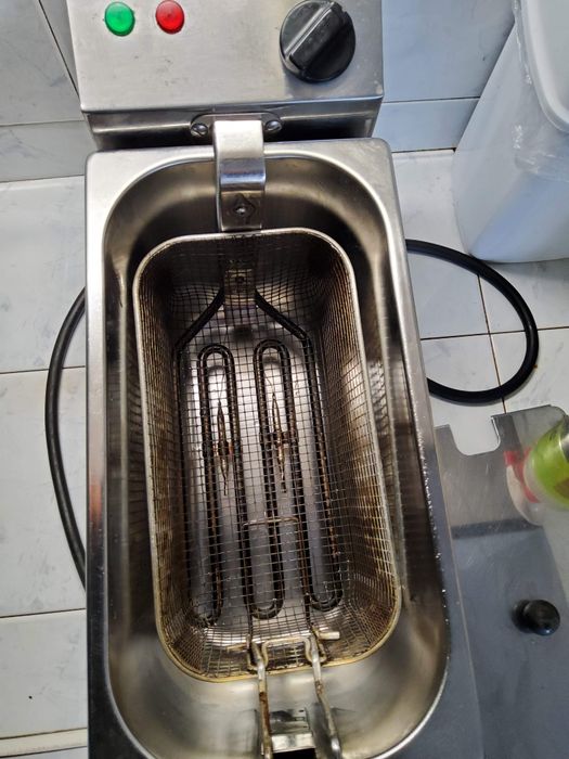 Професионален фритюрник 4 литра