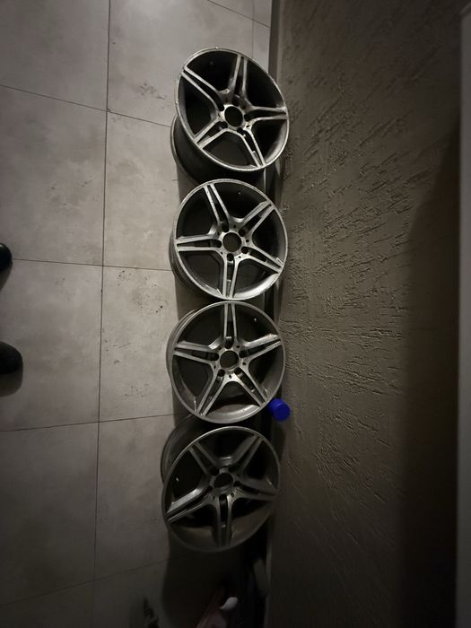 Продам диски на Mercedes benz