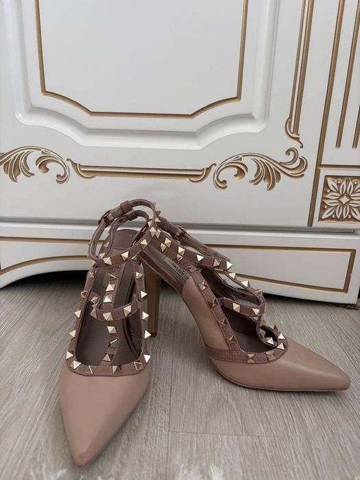 Туфли бежевый красивые