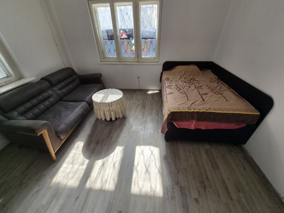 Квартира под наем 1-стаен с двор