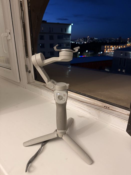 Продам Стабилизатор для телефона!! , dji osmo mobile 4