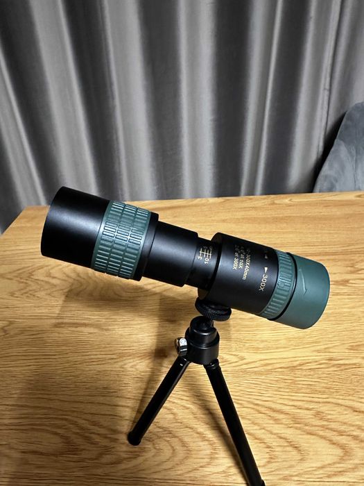 Telescop/Monocular Nou CARMOTTER Zoom 10-300X cu Trepied si Clema Telefon