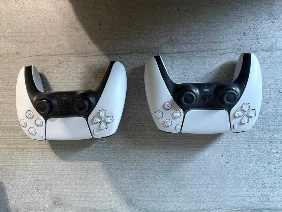 Vând PlayStation 5, în stare foarte bună, perfect funcțional.