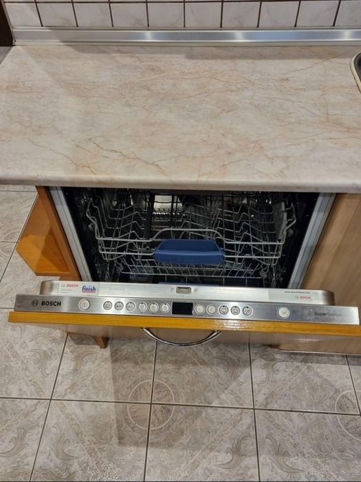 Дава се под наем Тристаен апартамент в София, Младост 4 - 88 кв.м за 700 € - Снимка #2