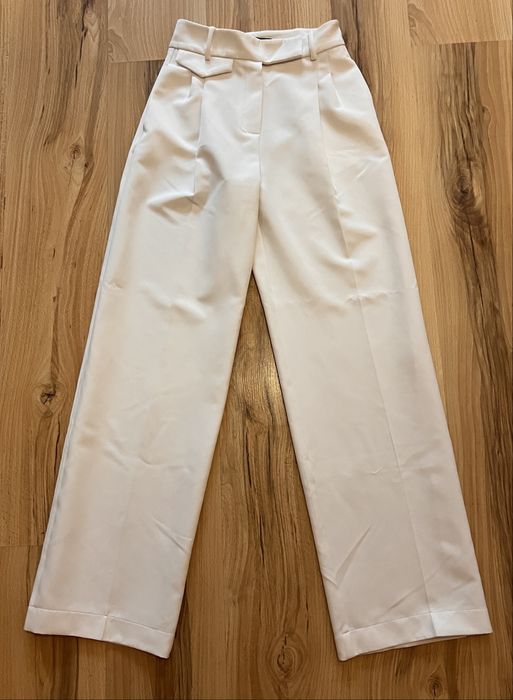 Панталони и топ Cliche