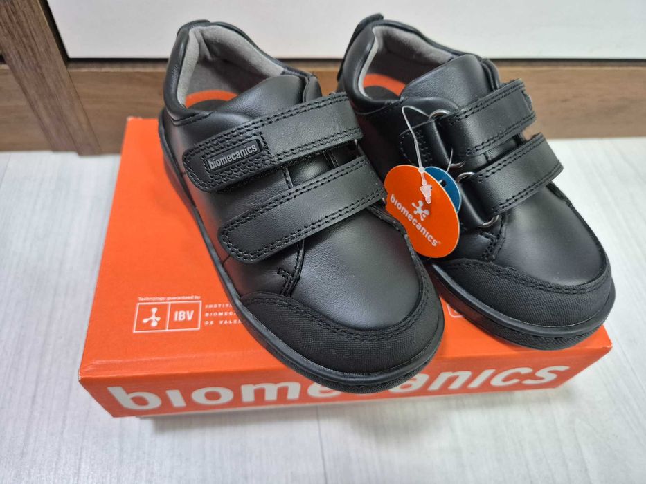 Обувки biomecanics