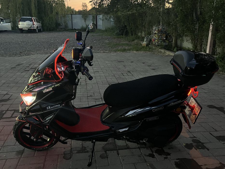 Обменяю на скутер Z Max