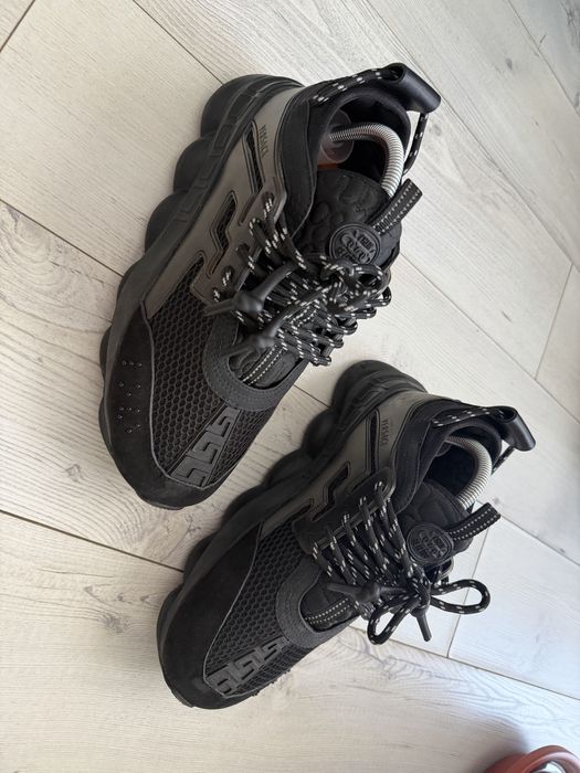 Versace chain reaction 40