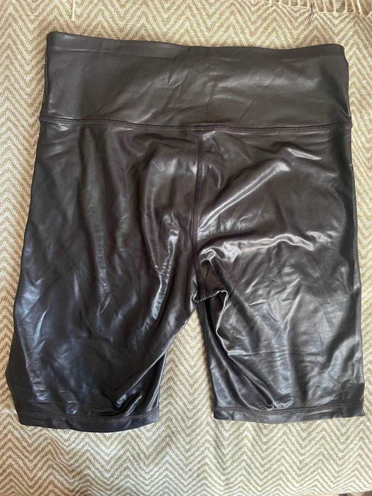 Продавам къс клин DKNY