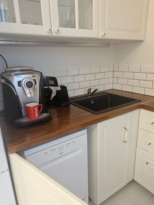 Дава се под наем Тристаен апартамент в Варна, Бриз - 100 кв.м за 1450 € - Снимка #16