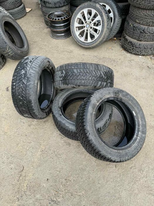 Зимни гуми Dunlop 225/15/16 втора употреба