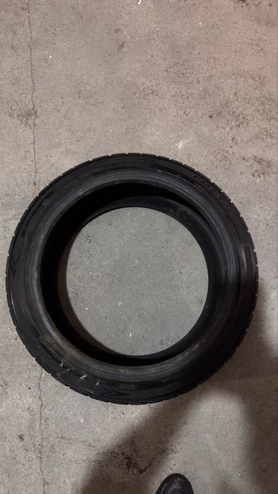 Балон 235/40 r18