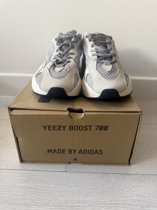 Кроссовки Adidas Yeezy 700