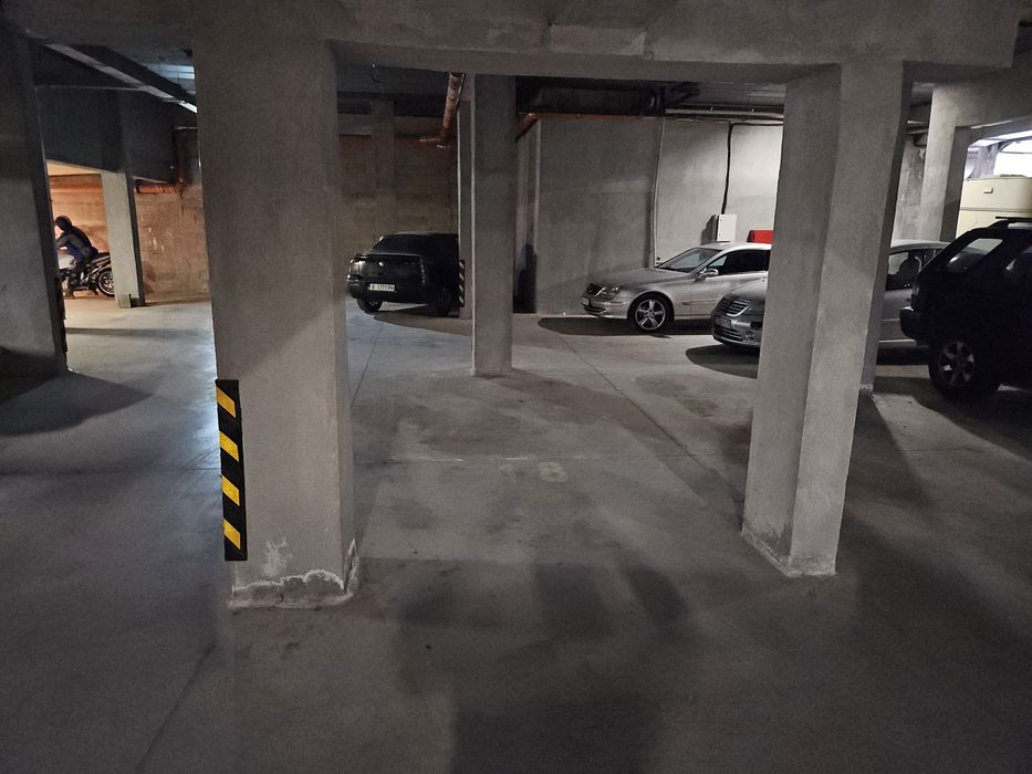 Паркоместа поднаем