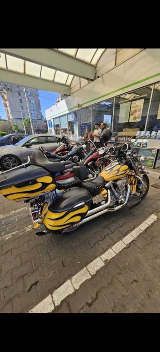 Yamaha road star 1600