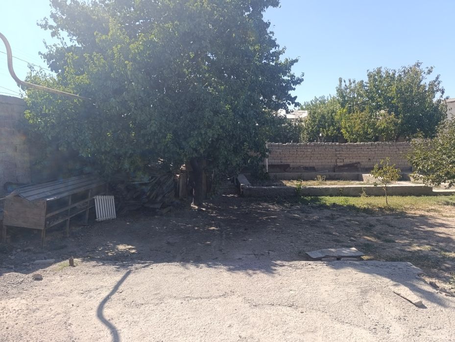 Yer sotiladi 2 sotix sergelida