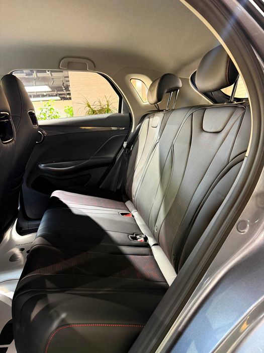 E2 BYD в официальном салоне