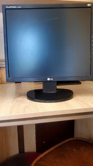 Продается Монитор LG в хорошем состояние