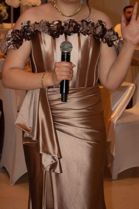 Рокля 2  шоколадово преливащи 38-40, и 36 размер