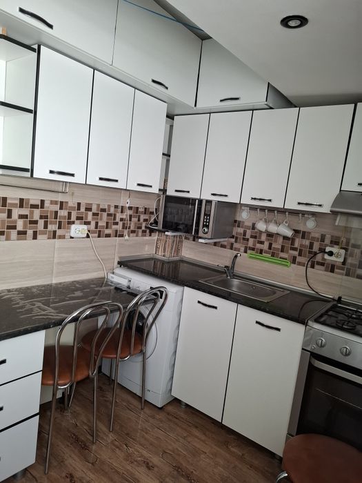 Închiriez garsoniera zona zahana