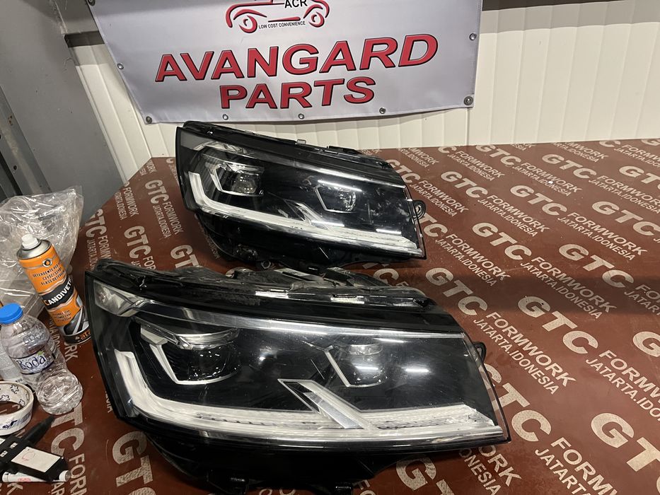 Фар VW T6 ляв LED ляв и десен