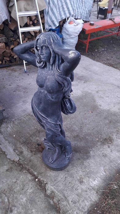 Statuie din piatra (beton)