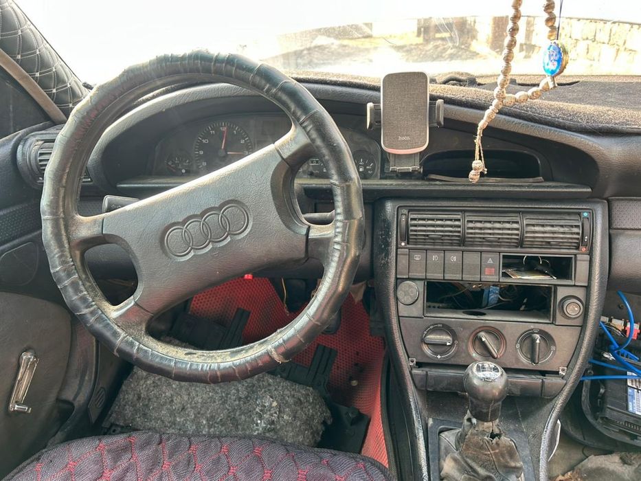 Продаю автомобиль  Ауди С 4