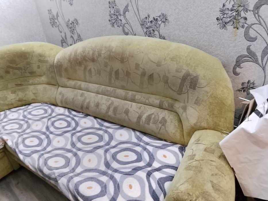 Продам угловой диван за 45000тыщ